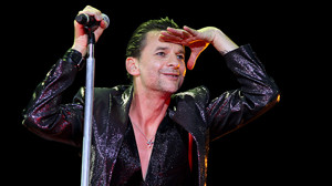 depeCHe MODE - Live In Budapest 2009 - Dave Gahan